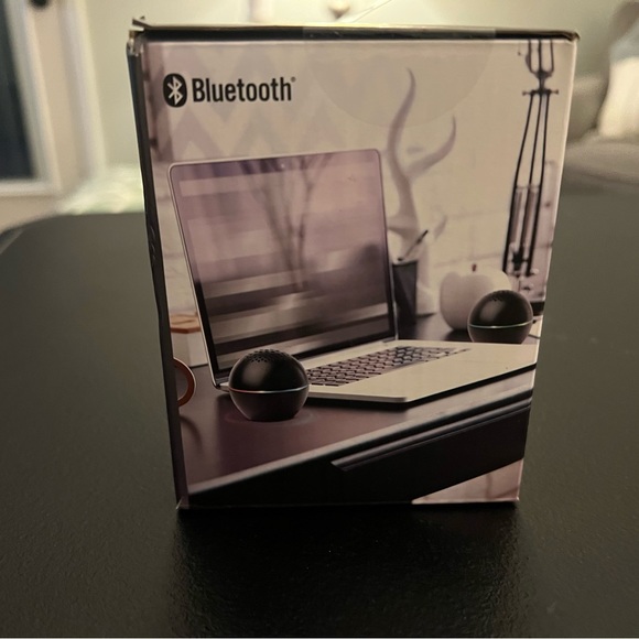 Two Polaroid Bluetooth speakers - Picture 5 of 5